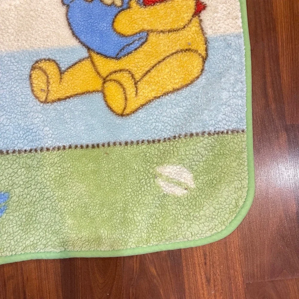 Vintage Winnie the Pooh Piglet Blanket Plush Sherpa 30x45 Baby‎ Disney Honey bee